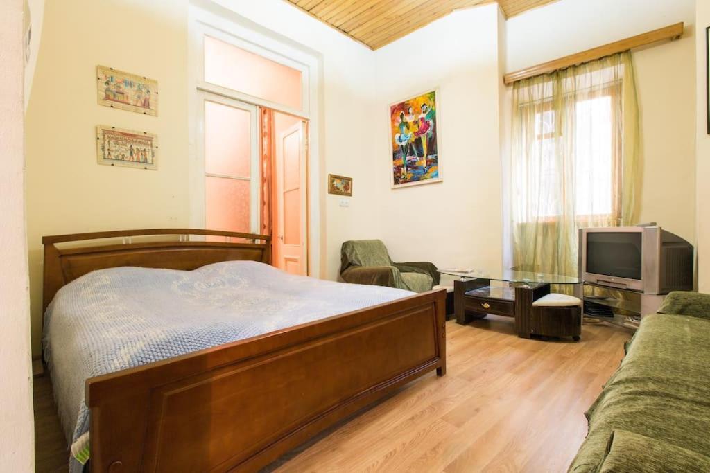 Nataly Apartament-old Center